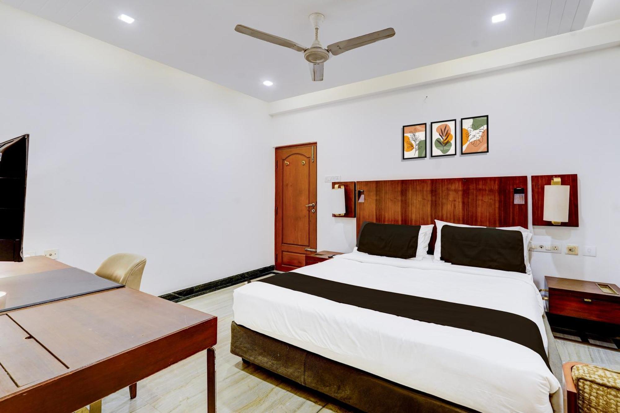 Collection O Valo Hotel