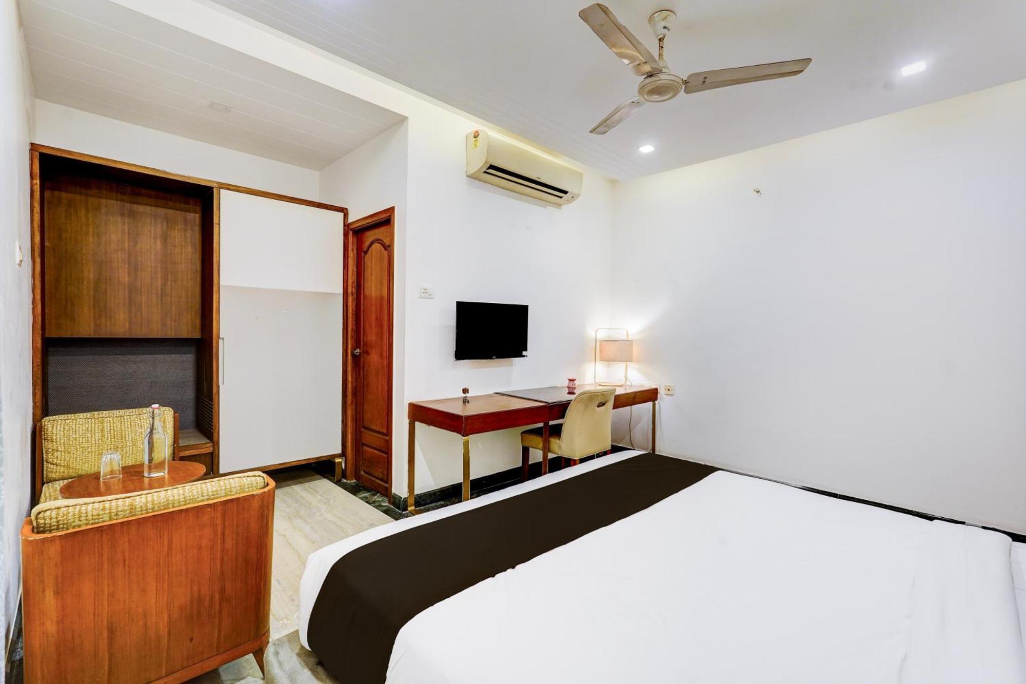 Collection O Valo Chennai